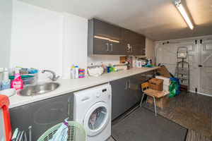 GARAGE/UTILITY- click for photo gallery